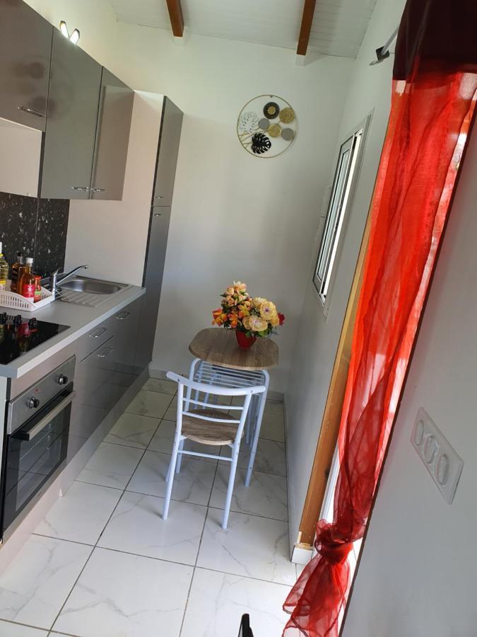 Bungalow Vacances Sainte-Rose Luaran gambar